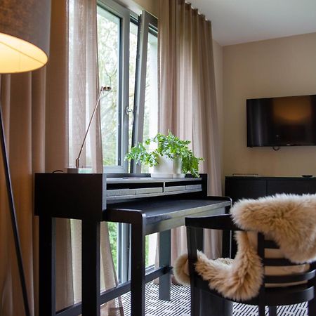 Seehotel Ketsch Шветцинген Экстерьер фото