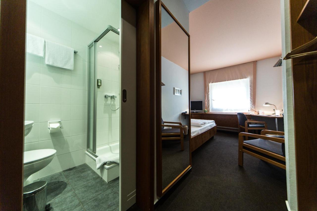 Seehotel Ketsch Шветцинген Номер фото