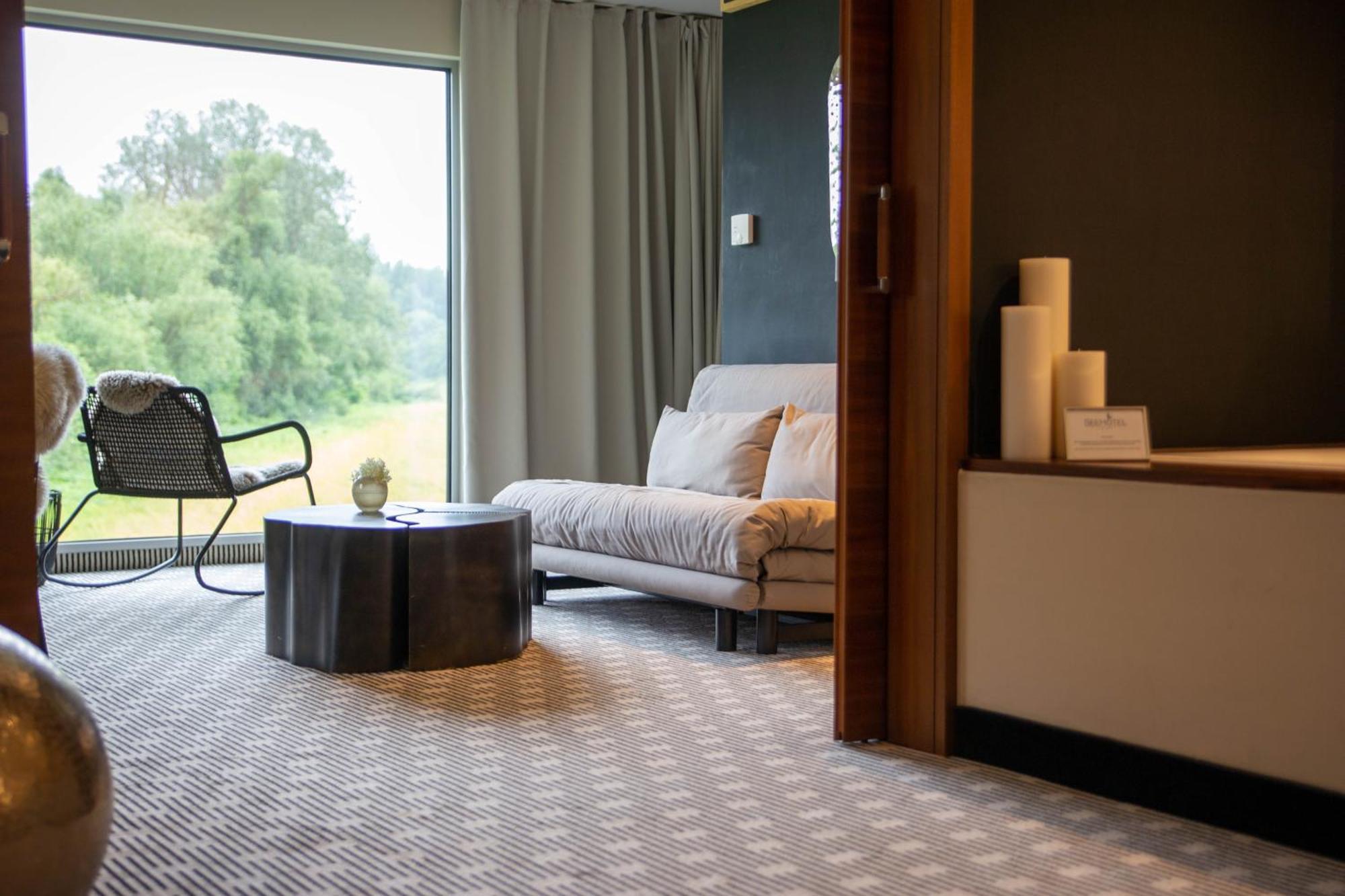 Seehotel Ketsch Шветцинген Экстерьер фото