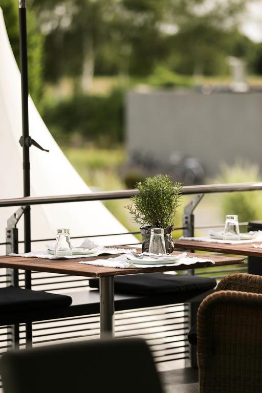 Seehotel Ketsch Шветцинген Экстерьер фото