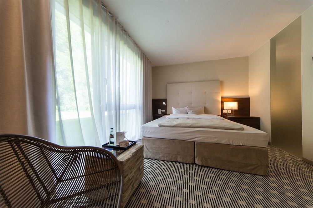 Seehotel Ketsch Шветцинген Экстерьер фото