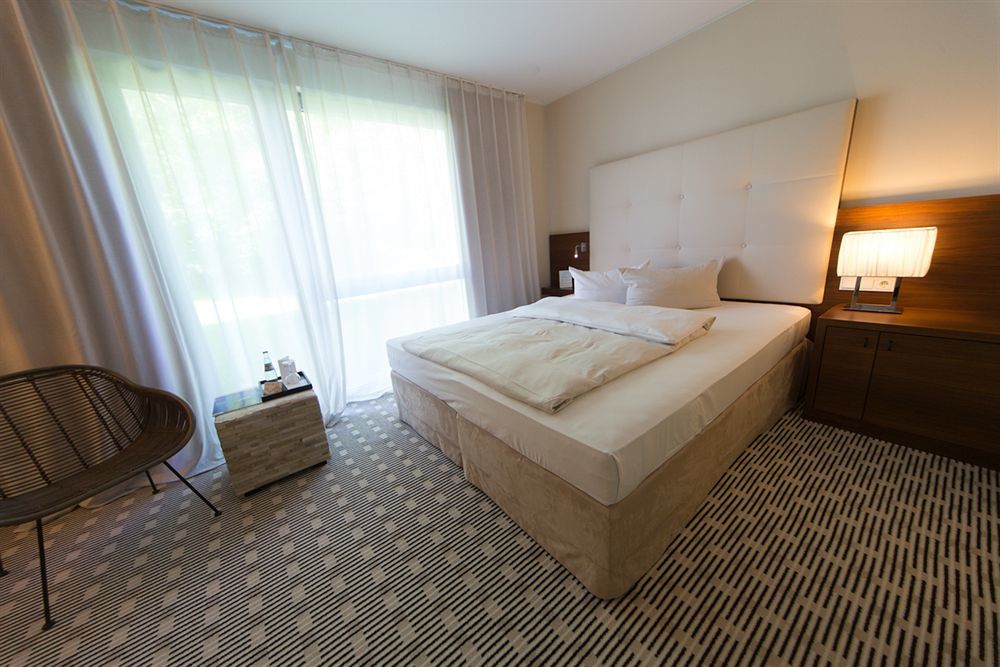 Seehotel Ketsch Шветцинген Экстерьер фото