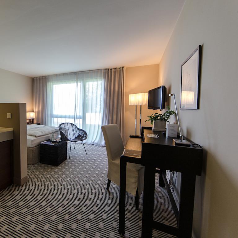 Seehotel Ketsch Шветцинген Экстерьер фото